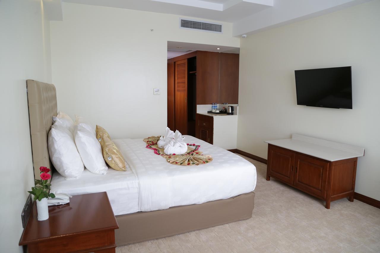 Pacific Hotel Γιανγκόν Εξωτερικό φωτογραφία