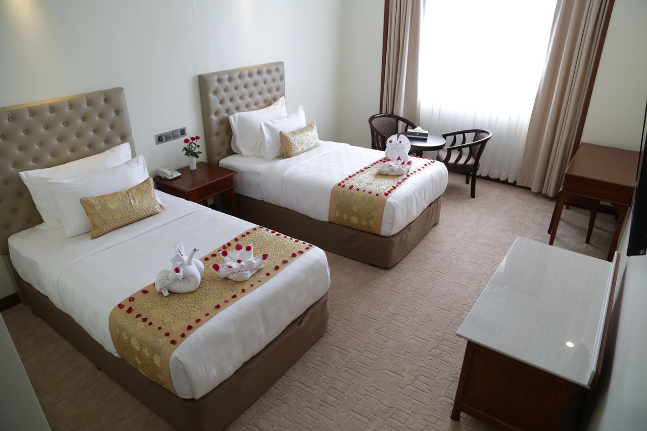 Pacific Hotel Γιανγκόν Εξωτερικό φωτογραφία